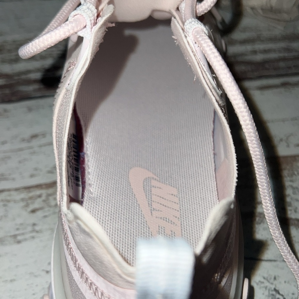 Nike Wmns React Element 55 Pink and Cream Sneakers Sz 7 - Picture 9 of 9